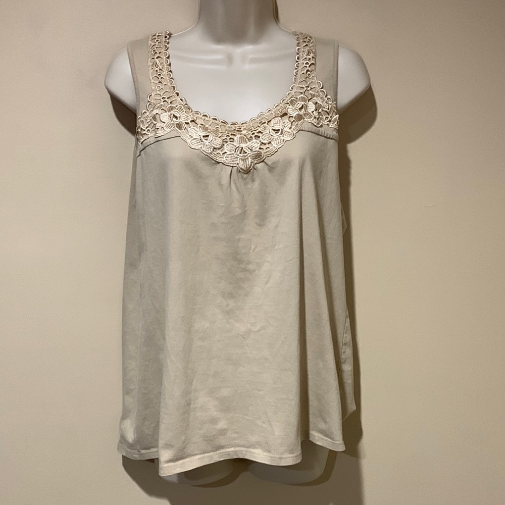 Stephanie Rogers top